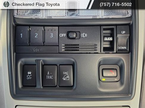 Used 2022 Toyota 4Runner SR5 Premium image 11