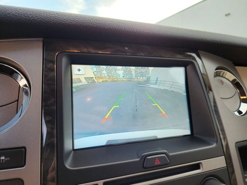 Used 2017 Ford Expedition Limited image 15