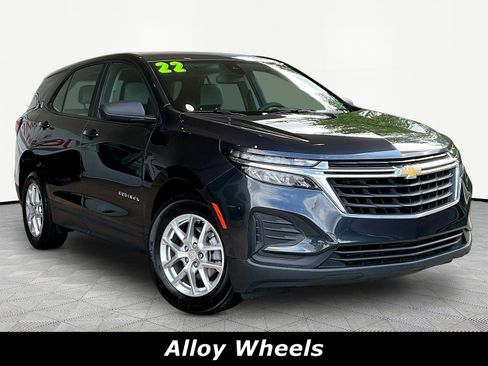 Used 2022 Chevrolet Equinox LS FWD image 3