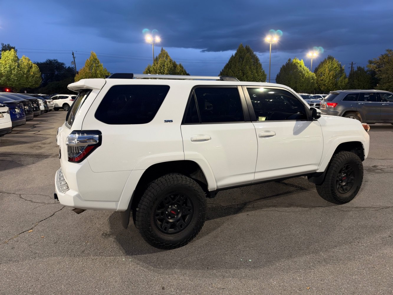 Used 2023 Toyota 4Runner SR5 Premium w/ SR5 Premium Package AWD/4WD image 5