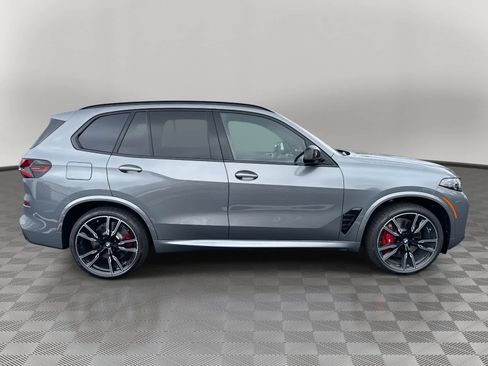 New 2026 BMW X5 M60i image 2