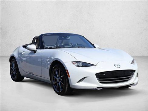 Used 2016 MAZDA MX-5 Miata Grand Touring RWD image 3