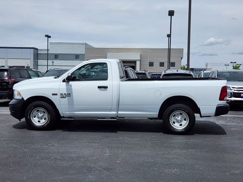 Used 2019 RAM 1500 Tradesman w/ Popular Equipment Group AWD/4WD image 2