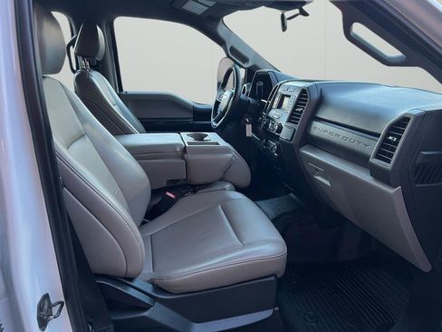 Used 2021 Ford F250 XL w/ Power Equipment Group image 17