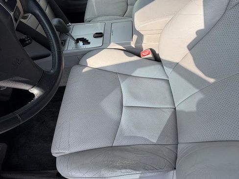 Used 2010 Toyota Camry SE image 10