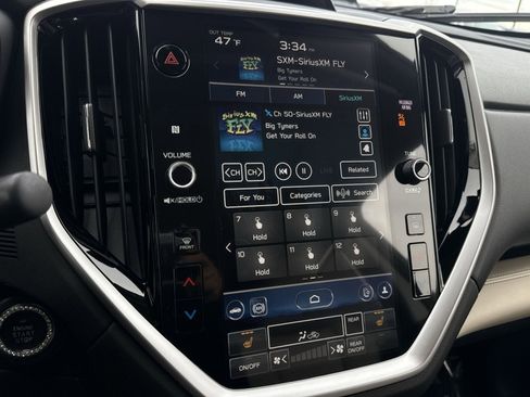 Used 2023 Subaru Ascent Limited w/ Technology Package image 18