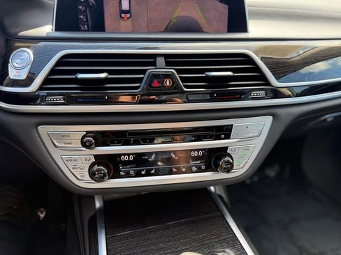 Used 2016 BMW 740i image 34