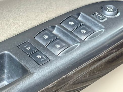 Used 2016 GMC Canyon SLE RWD image 12