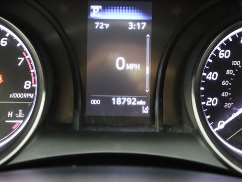 Used 2023 Toyota Camry SE image 37