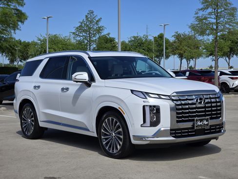 Used 2025 Hyundai Palisade Calligraphy image 2