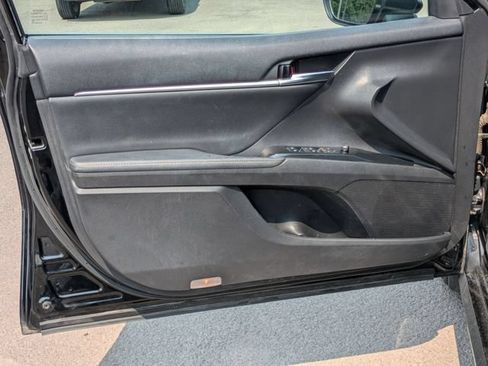 Used 2020 Toyota Camry XLE FWD image 6