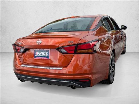 Certified 2021 Nissan Altima 2.5 SR w/ SR Premium Package image 5