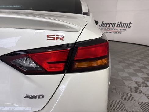 Used 2023 Nissan Altima 2.5 SR image 33