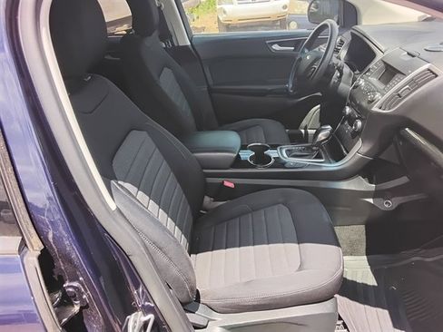 Used 2016 Ford Edge SE image 13