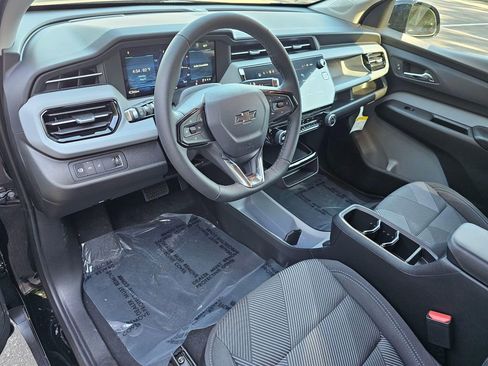 New 2027 Chevrolet Bolt LT w/ Comfort Package FWD image 19