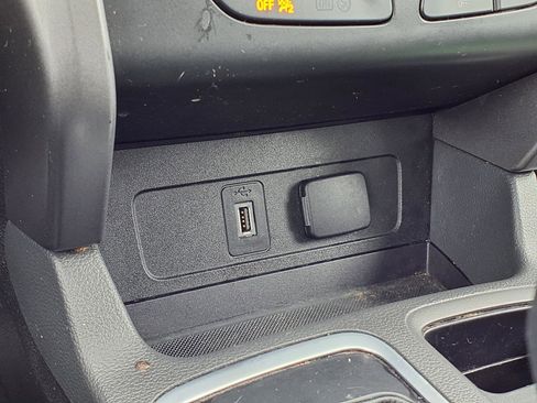 Used 2018 Ford Escape SE image 14