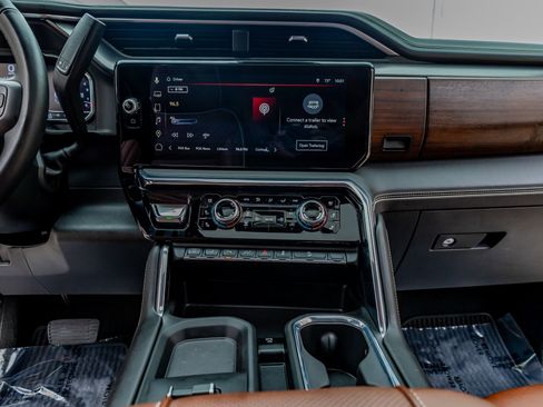 Used 2025 GMC Sierra 2500 Denali Ultimate AWD/4WD image 23