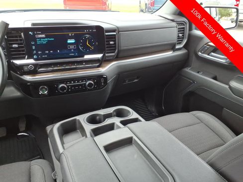 Used 2024 Chevrolet Silverado 1500 LT AWD/4WD image 16