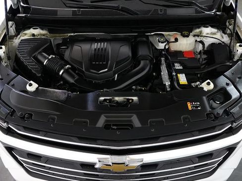 Used 2024 Chevrolet Traverse LT FWD image 39