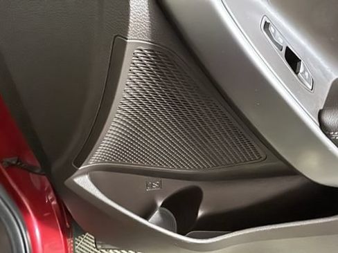 Used 2016 Hyundai Santa Fe Sport FWD image 30