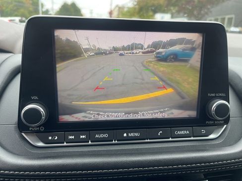 Certified 2023 Nissan Rogue SV image 14