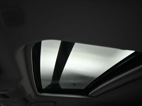 Used 2024 Toyota RAV4 XLE Premium image 19