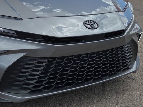 New 2026 Toyota Camry SE w/ Convenience Package FWD image 7