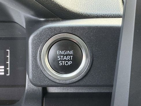 Used 2025 Toyota 4Runner SR5 image 9