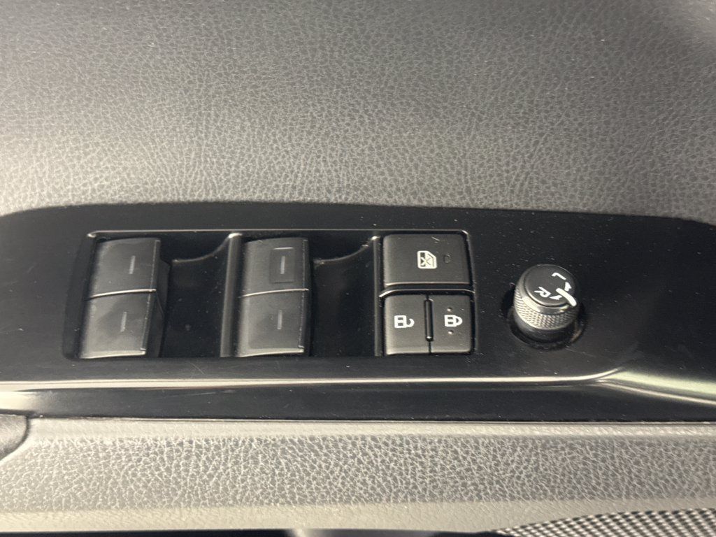 Used 2025 Toyota Camry LE FWD image 22