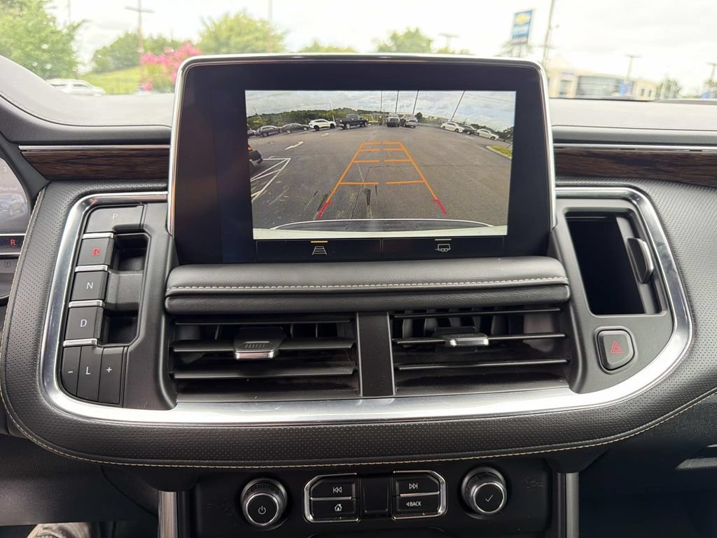 Used 2024 Chevrolet Suburban Premier AWD/4WD image 33