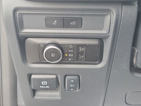 Used 2023 Ford Expedition Limited AWD/4WD image 34
