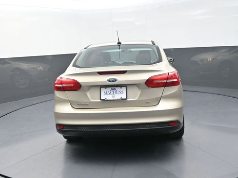 Used 2018 Ford Focus SE FWD image 9