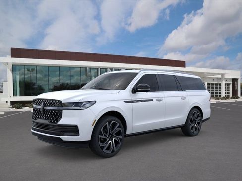 New 2026 Lincoln Navigator L Black Label AWD/4WD image 1