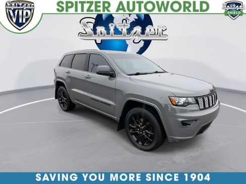 Used 2022 Jeep Grand Cherokee Laredo X image 2