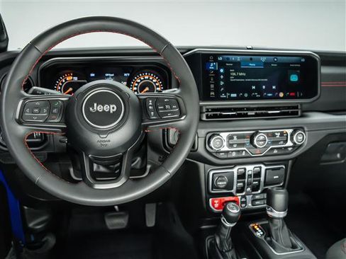 Used 2024 Jeep Wrangler Unlimited Rubicon AWD/4WD image 22
