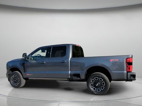 New 2026 Ford F350 Platinum w/ FX4 Off-Road Package image 17