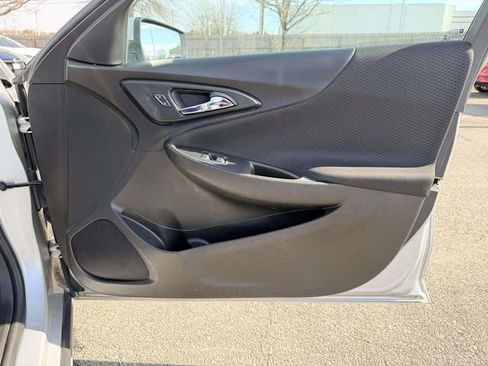 Used 2022 Chevrolet Malibu LT image 8