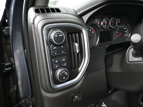 Used 2022 Chevrolet Silverado 1500 RST w/ Z71 Off-Road Package AWD/4WD image 7