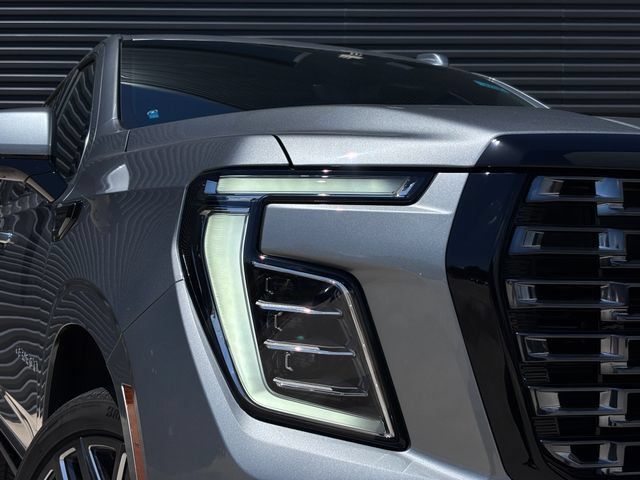 Used 2026 GMC Yukon Denali Ultimate AWD/4WD image 12