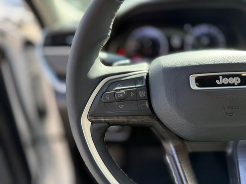 Used 2023 Jeep Grand Cherokee L Limited image 24