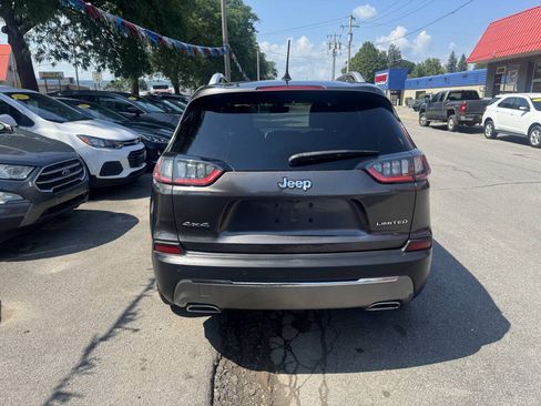 Used 2019 Jeep Cherokee Limited AWD/4WD image 5