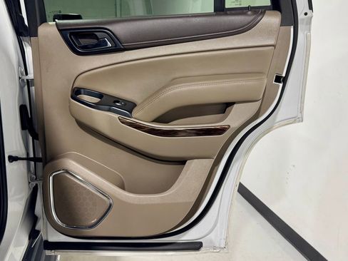 Used 2018 GMC Yukon SLT image 32