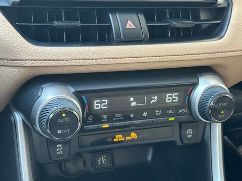 Used 2023 Toyota RAV4 XLE image 27