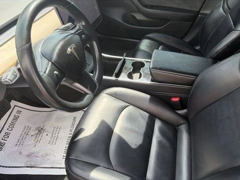 Used 2018 Tesla Model 3 Long Range RWD image 11
