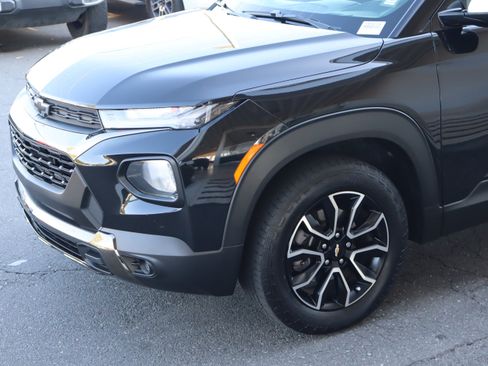 Used 2023 Chevrolet TrailBlazer ACTIV w/ Sun and Liftgate Package AWD/4WD image 6