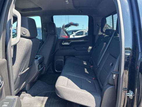 Used 2023 GMC Sierra 1500 Elevation w/ Preferred Package AWD/4WD image 5