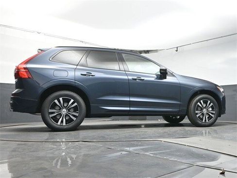 New 2025 Volvo XC60 B5 Core image 39