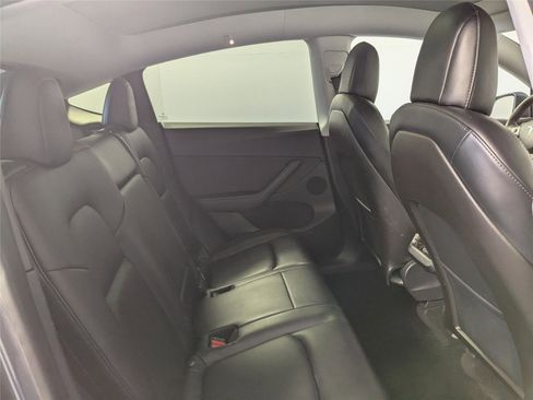 Used 2020 Tesla Model Y Long Range image 26
