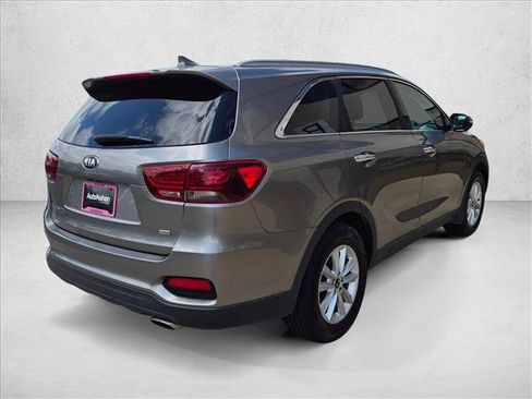 Used 2019 Kia Sorento FWD w/ LX Convenience Package image 5