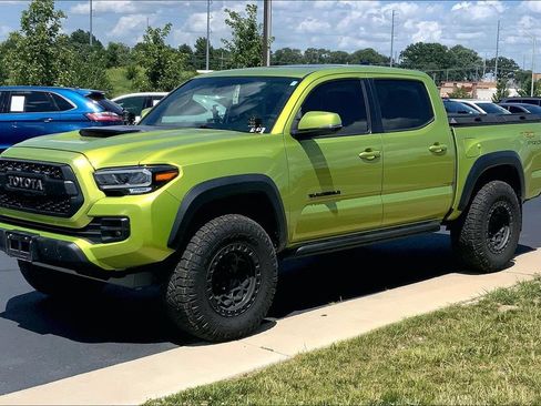 Used 2022 Toyota Tacoma TRD Pro AWD/4WD image 5